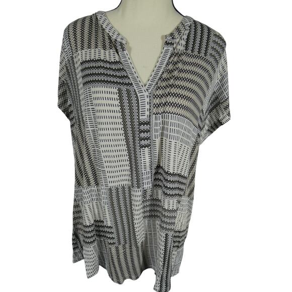 Dana Buchman XL Blouse V-Neck  Rayon Geometric Design Lightweight Stretchy - Picture 1 of 8